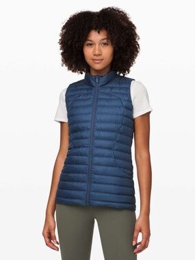 Lululemon Pack It Down Vest Code Blue Size 0